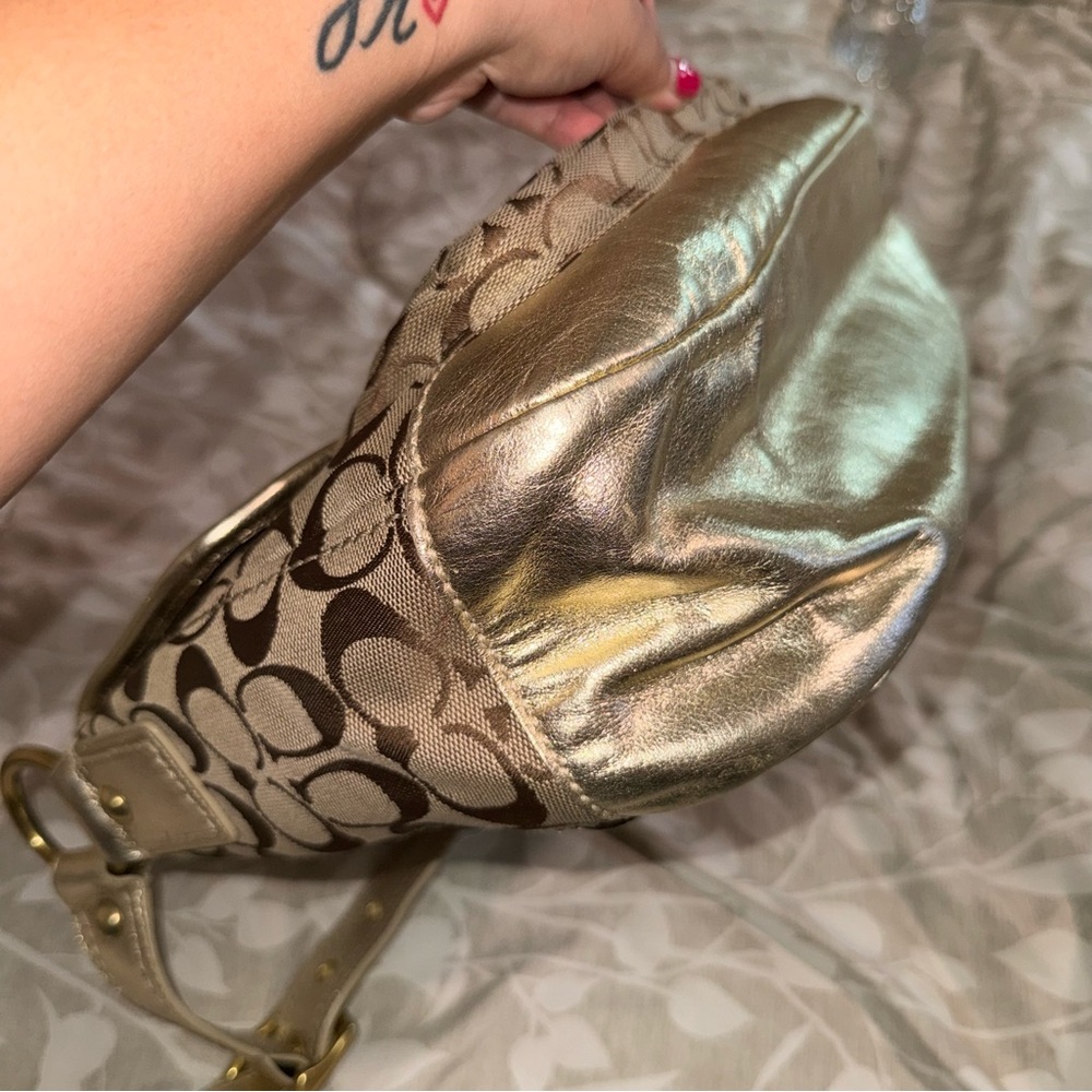 Vintage Coach Legacy Ali β¨ - Picture 7 of 8